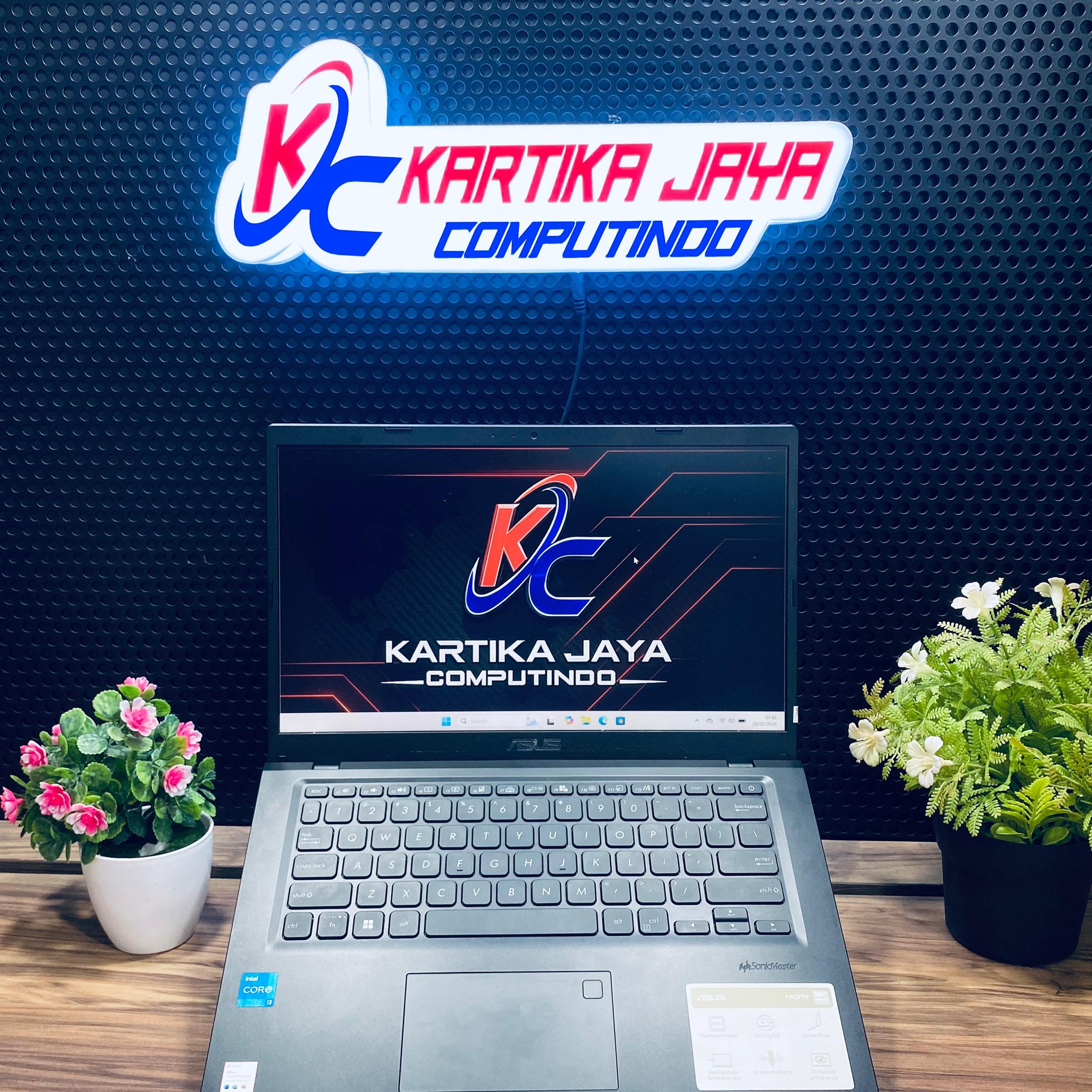 ASUS VIVOBOOK A1404EA CORE I3 RAM 8 SSD 